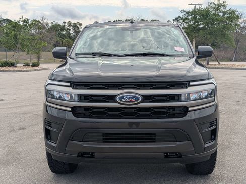 Used 2024 Ford Expedition Max XLT AWD/4WD image 3