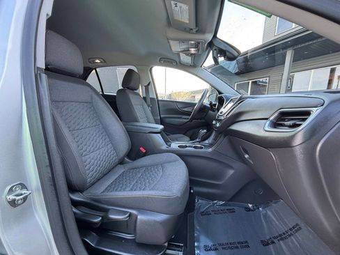 Used 2021 Chevrolet Equinox LT image 19
