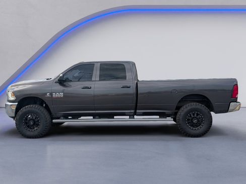 Used 2017 RAM 2500 Tradesman w/ Chrome Appearance Group image 3