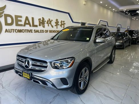 Used 2021 Mercedes-Benz GLC 300 4MATIC image 4