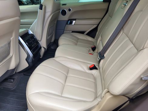 Used 2015 Land Rover Range Rover Sport HSE image 17