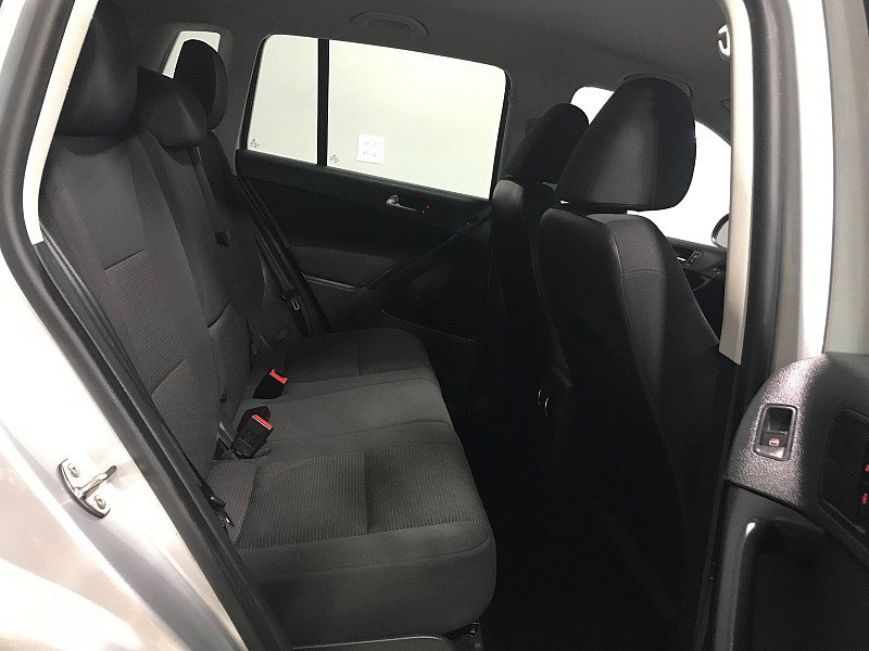 Used 2017 Volkswagen Tiguan Limited w/ Alloy Wheels Package AWD/4WD image 17