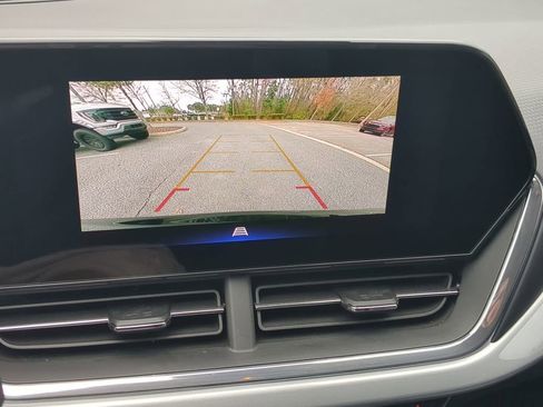 Used 2025 Chevrolet Trax LT w/ LT Convenience Package image 20