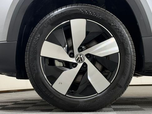 Used 2025 Volkswagen Taos S AWD/4WD image 12