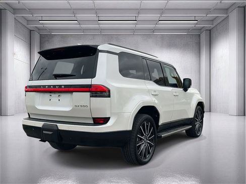 Certified 2024 Lexus GX 550 550 Luxury w/ Accessory Package (Z1) image 3