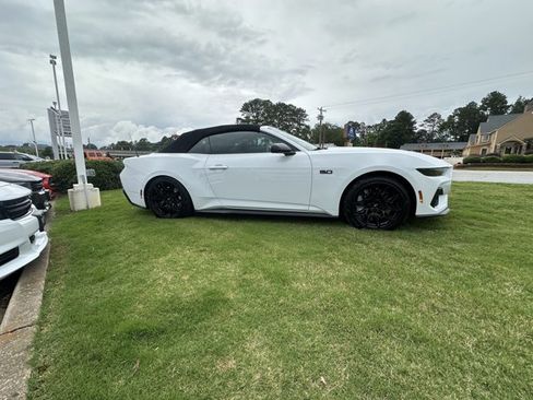 Used 2024 Ford Mustang GT Premium w/ GT Performance Package image 9