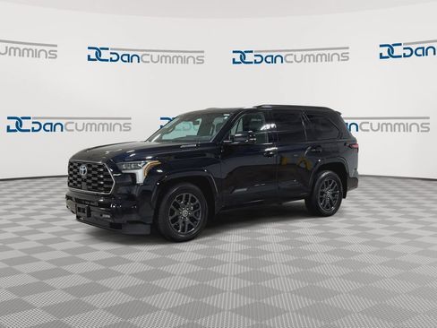 Used 2023 Toyota Sequoia Platinum AWD/4WD image 4