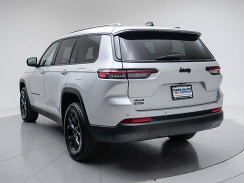 Used 2024 Jeep Grand Cherokee L Laredo AWD/4WD image 4