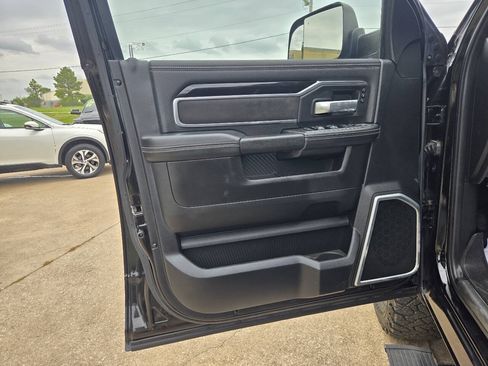 Used 2019 RAM 2500 Laramie w/ Night Edition AWD/4WD image 8