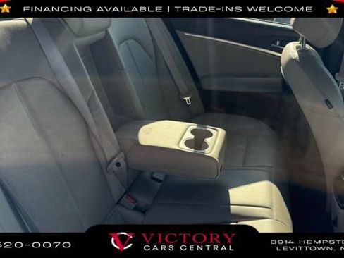 Used 2023 Genesis G70 2.0T image 18