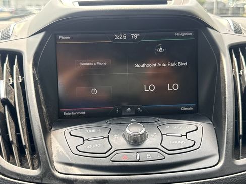 Used 2015 Ford Escape SE w/ Equipment Group 201A FWD image 25