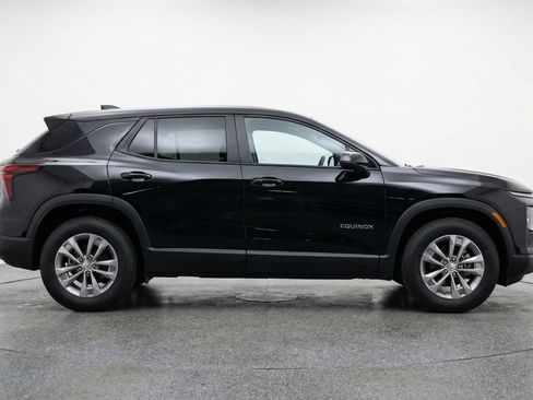 Used 2025 Chevrolet Equinox LT image 11