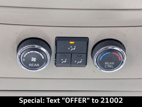 Used 2014 Nissan Armada SV w/ SV Driver Package image 18