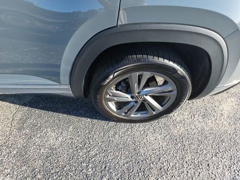 Used 2024 Volkswagen Atlas Cross Sport SEL R-Line image 5