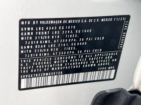 Used 2024 Volkswagen Taos SE image 34