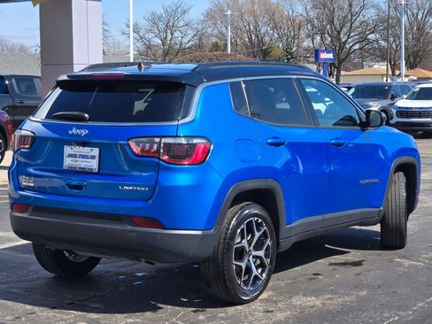 Used 2025 Jeep Compass Limited image 12