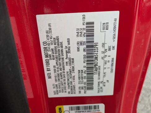 Used 2021 Ford Mustang GT Premium w/ Equipment Group 401A image 15