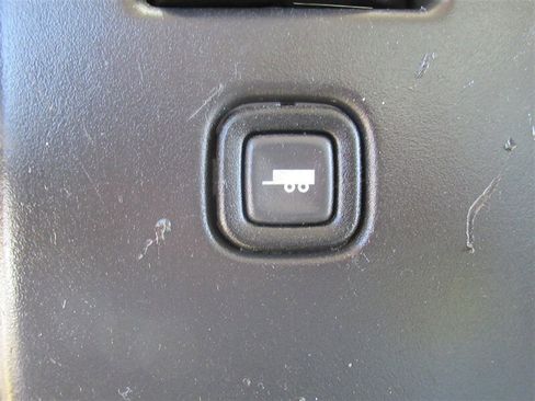 Used 2014 Chevrolet Express 2500 image 26