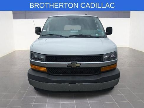 Used 2019 Chevrolet Express 3500 LT w/ LT Preferred Equipment Group RWD image 2