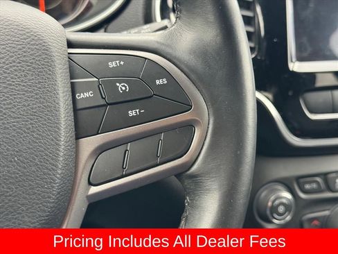 Used 2019 Jeep Cherokee Limited FWD image 19
