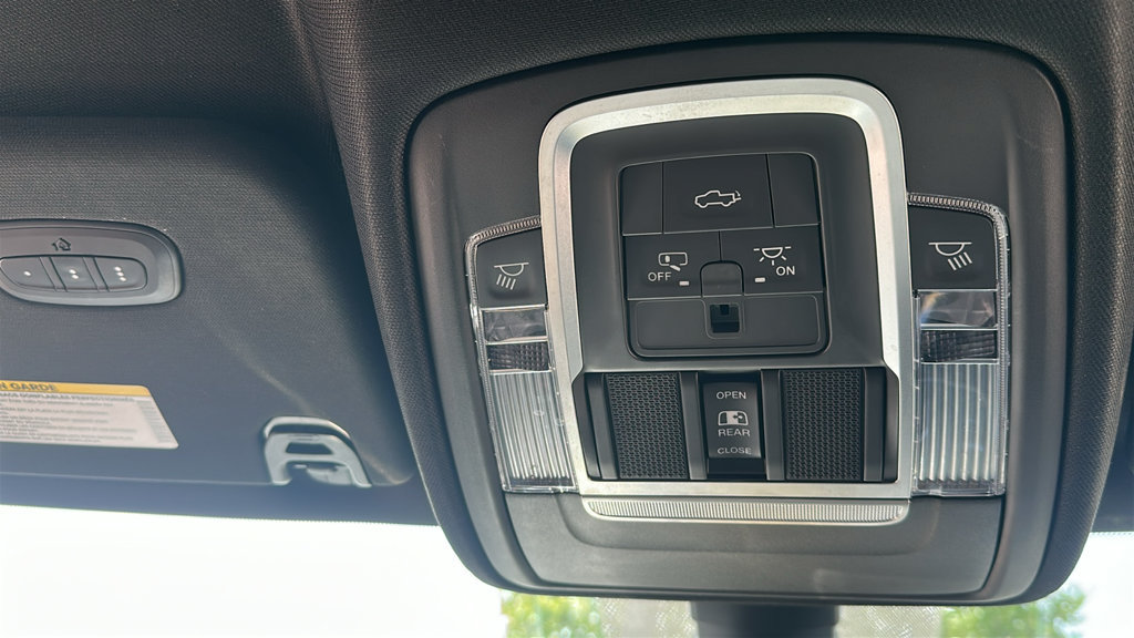Used 2020 RAM 1500 Laramie w/ Sport Appearance Package AWD/4WD image 28