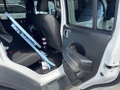 Used 2019 Jeep Wrangler Unlimited Sport S AWD/4WD image 20