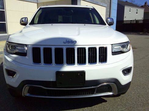 Used 2014 Jeep Grand Cherokee Limited w/ Luxury Group II image 33