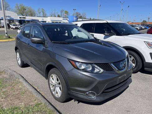 Used 2019 Nissan Rogue Sport SV w/ All-Weather Package AWD/4WD image 1