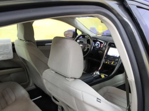 Used 2020 Ford Fusion SE w/ Fleet SE Value Package FWD image 10