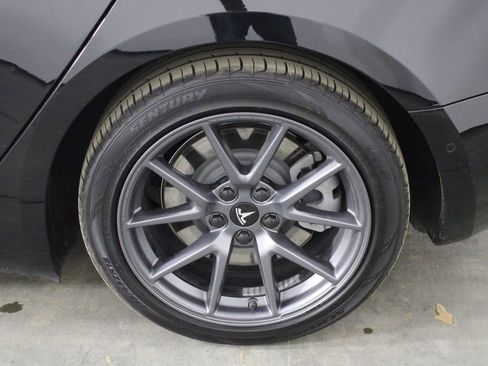 Used 2021 Tesla Model 3 Standard Range Plus image 36