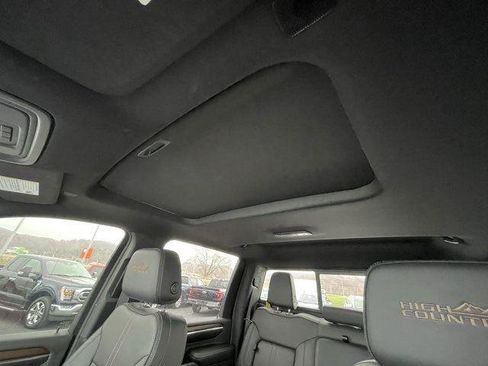 Used 2024 Chevrolet Silverado 2500 High Country w/ Midnight Edition image 31