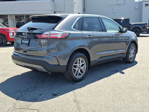 Used 2024 Ford Edge SEL AWD/4WD image 5