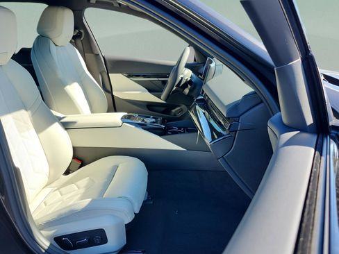 New 2026 BMW 530i w/ M Sport Package RWD image 22