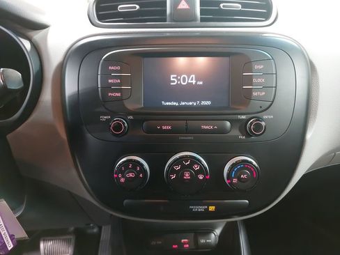 Used 2019 Kia Soul FWD image 19