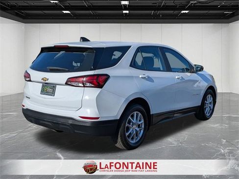 Used 2022 Chevrolet Equinox LS image 5