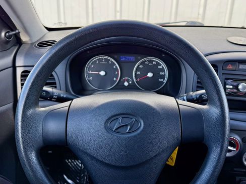 Used 2010 Hyundai Accent GS image 20