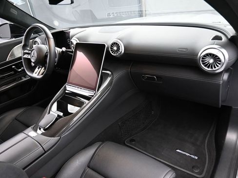Used 2022 Mercedes-Benz SL 63 AMG 4MATIC image 29