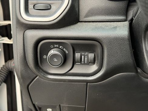 Used 2019 RAM 2500 Big Horn image 19