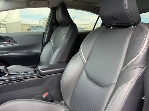 Used 2025 Toyota Prius XLE AWD/4WD image 18