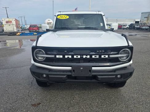 Used 2022 Ford Bronco Outer Banks AWD/4WD image 9