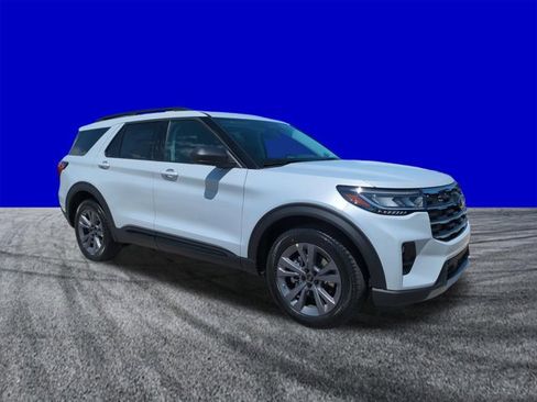 New 2026 Ford Explorer Active AWD/4WD image 2