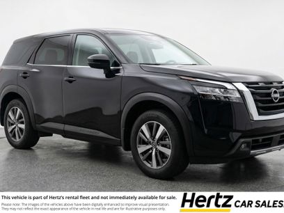 Used 2025 Nissan Pathfinder SV