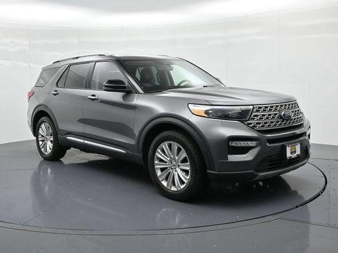 Certified 2023 Ford Explorer Limited w/ Equipment Group 301A AWD/4WD image 4