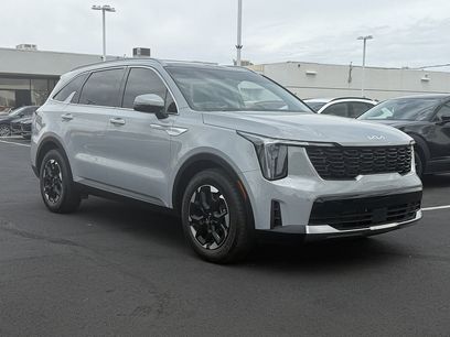 Used 2025 Kia Sorento S w/ Panoramic Sunroof Package