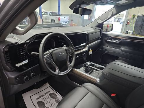 New 2026 Chevrolet Silverado 1500 LT Trail Boss w/ LT Trail Boss Premium Package AWD/4WD image 18