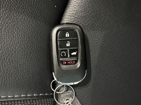 Used 2025 Honda Pilot EX-L image 27