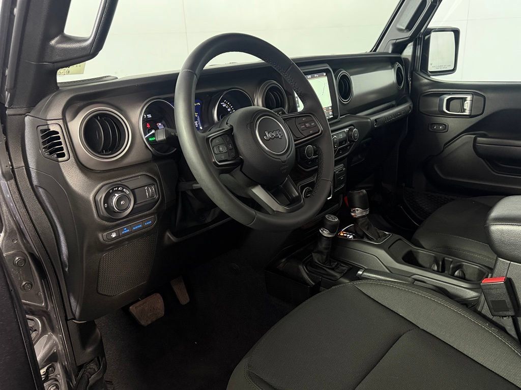 Used 2023 Jeep Wrangler Unlimited w/ 8.4" Radio Group AWD/4WD image 13