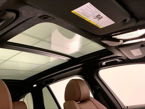 Used 2022 BMW X5 xDrive40i w/ M Sport Package AWD/4WD image 26
