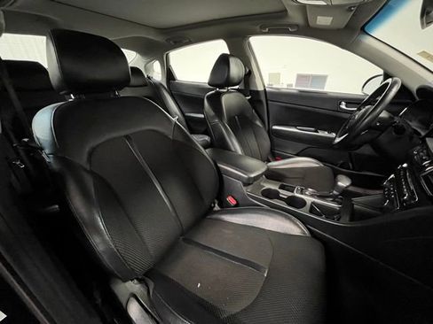 Used 2020 Kia Optima S w/ S Panoramic Sunroof Package image 9
