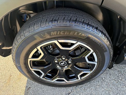 Used 2025 Ford Bronco Sport Outer Banks w/ Outer Banks Tech Package+ AWD/4WD image 11